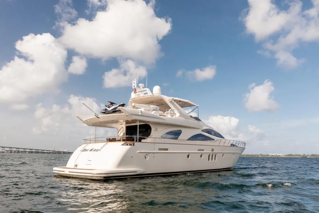85ft Azimut Del Mar on water
